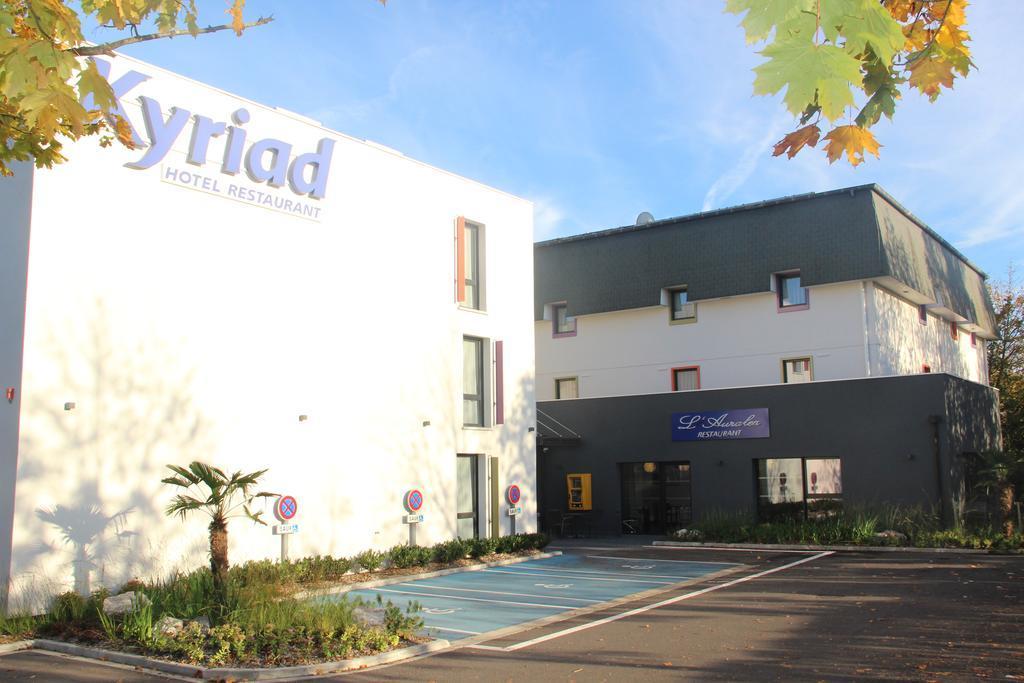Kyriad Saint Quentin En Yvelines - Montigny Exteriör bild