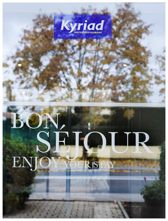 Kyriad Saint Quentin En Yvelines - Montigny Exteriör bild